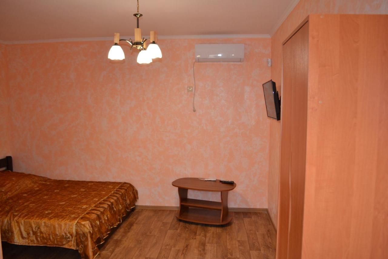 Мини-Отель Veravilla Chernomorsk Exterior foto